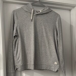 Vuori Gray Sweatshirt Comfortable Knit Top